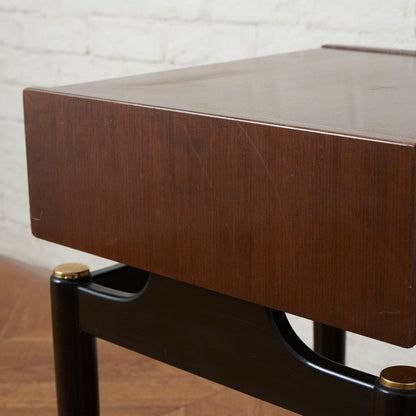 Tola&black ベッドサイドテーブル 206