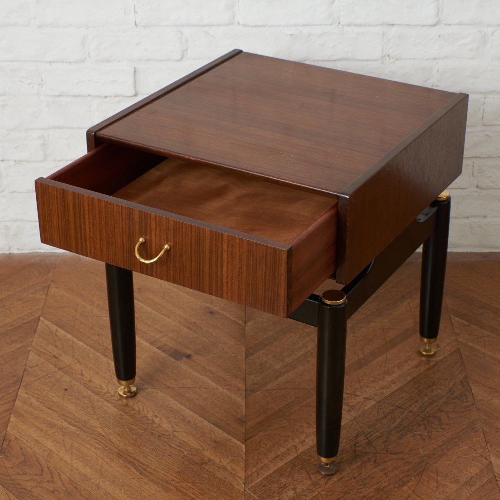 Tola&black ベッドサイドテーブル 206