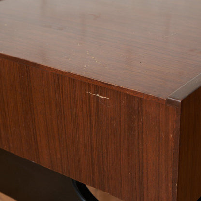 Tola&black ベッドサイドテーブル 206