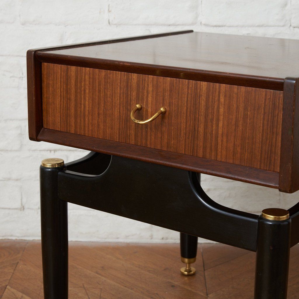 Tola&black ベッドサイドテーブル 206