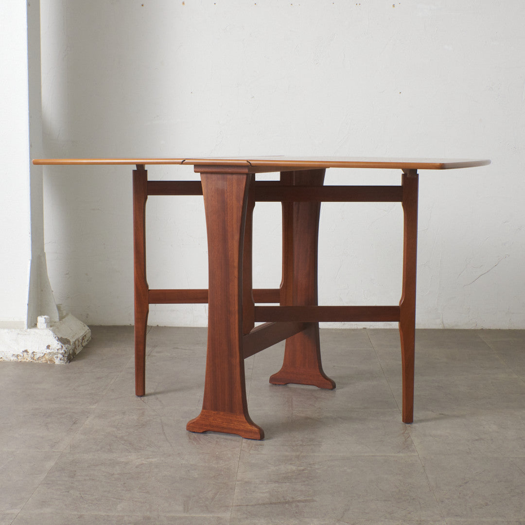 ドロップリーフ ゲートレッグテーブル – rocca rocca