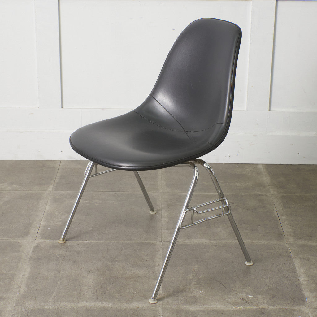 サイドシェルチェア スタッキングベース