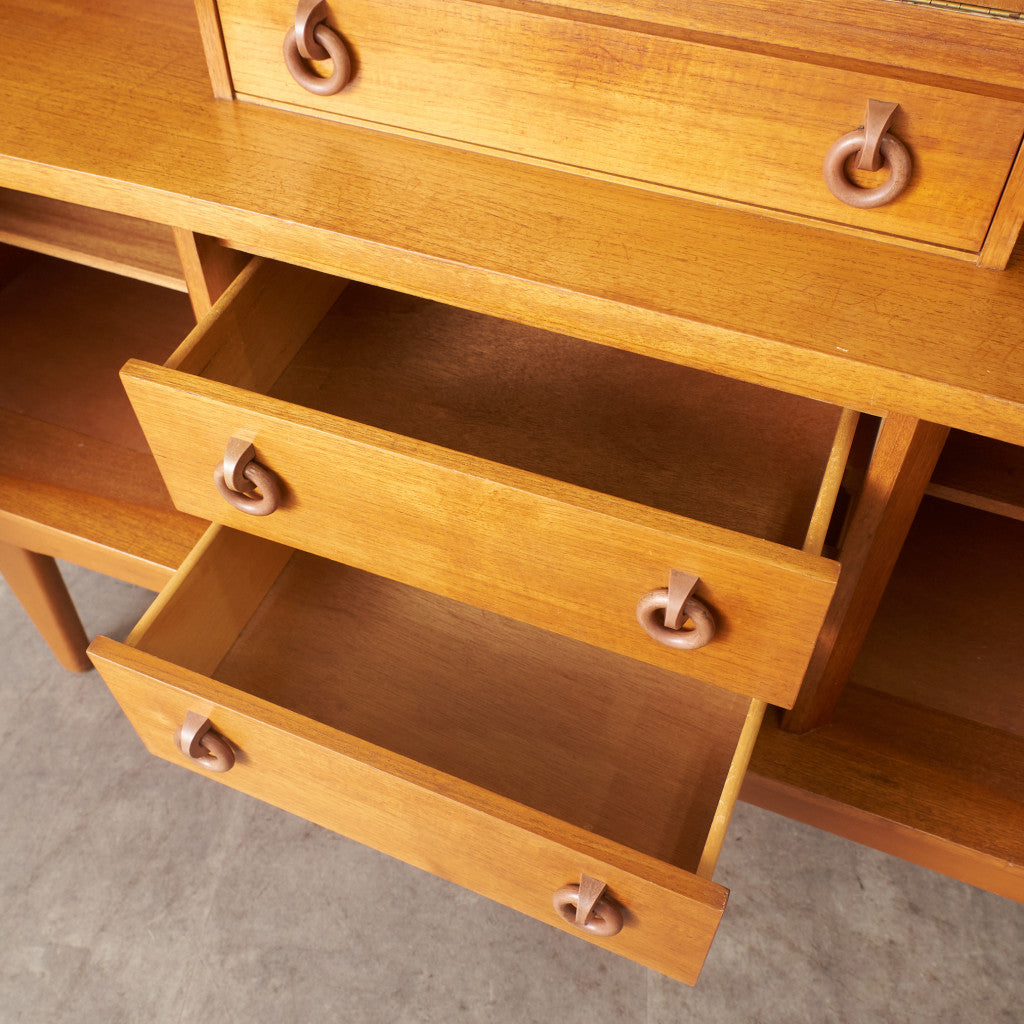 ヴィンテージ ハイサイドボード