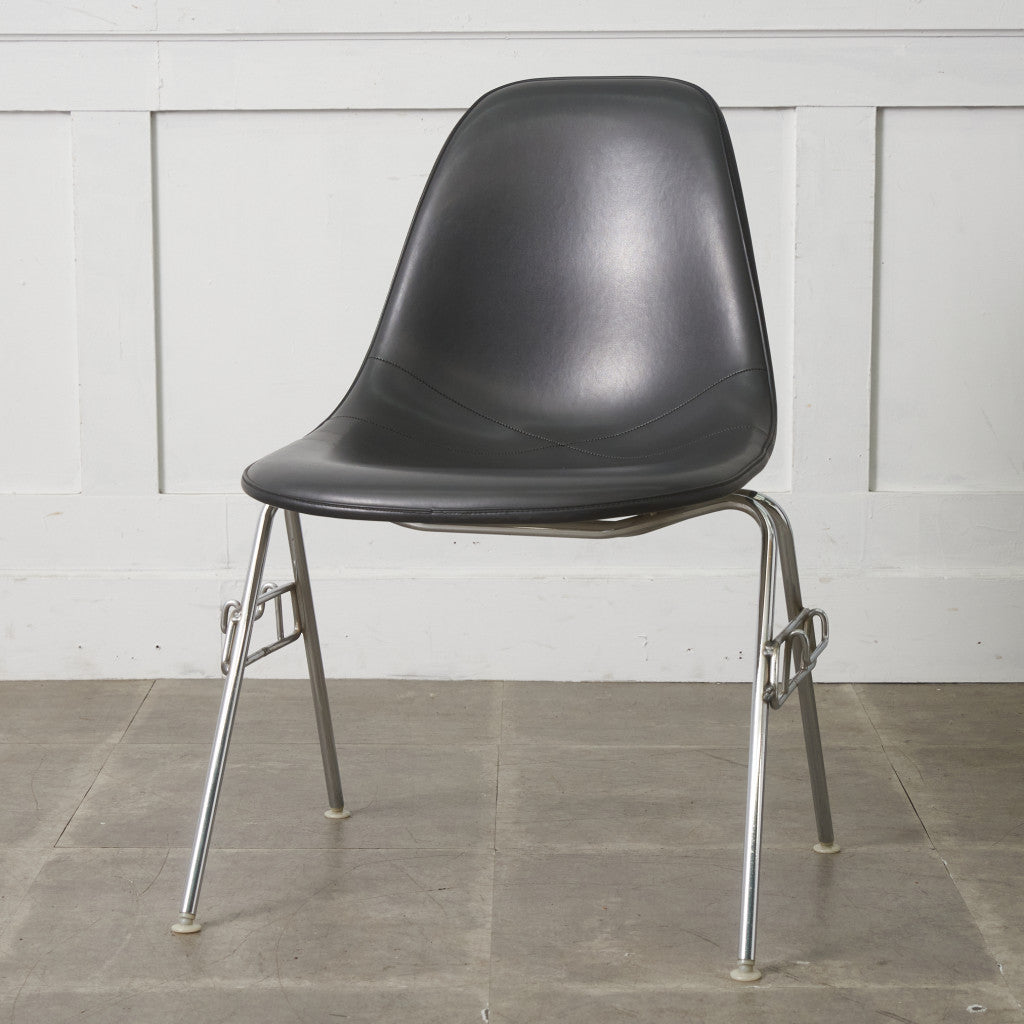 サイドシェルチェア スタッキングベース