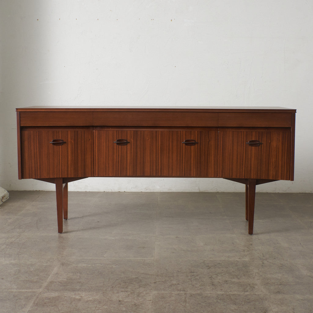 英国ヴィンテージ サイドボード – rocca rocca