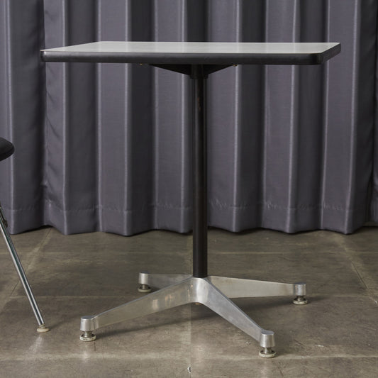 イームズ コントラクトベース テーブル