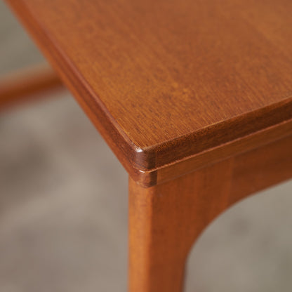 ヴィンテージ 拡張式天板付き ネストテーブル