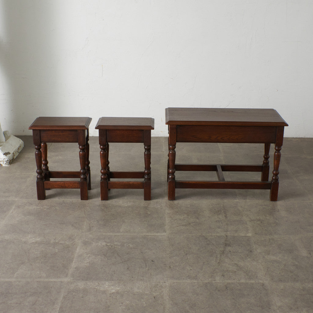 英国クラシック オーク材 ネストテーブル