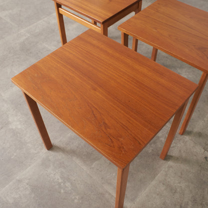 英国ヴィンテージ ネストテーブル