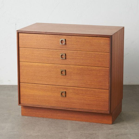 Form FIVE 4段チェスト