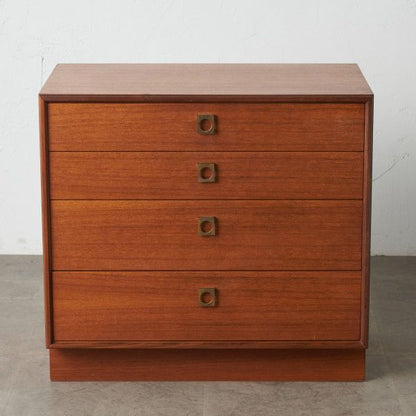 Form FIVE 4段チェスト