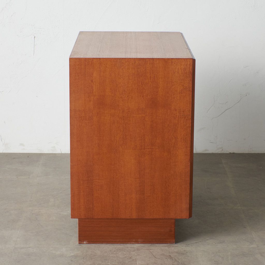 Form FIVE 4段チェスト