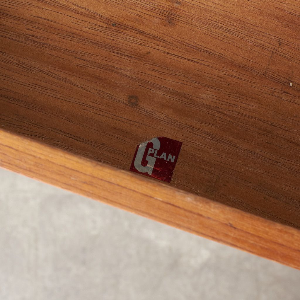 Form FIVE 4段チェスト