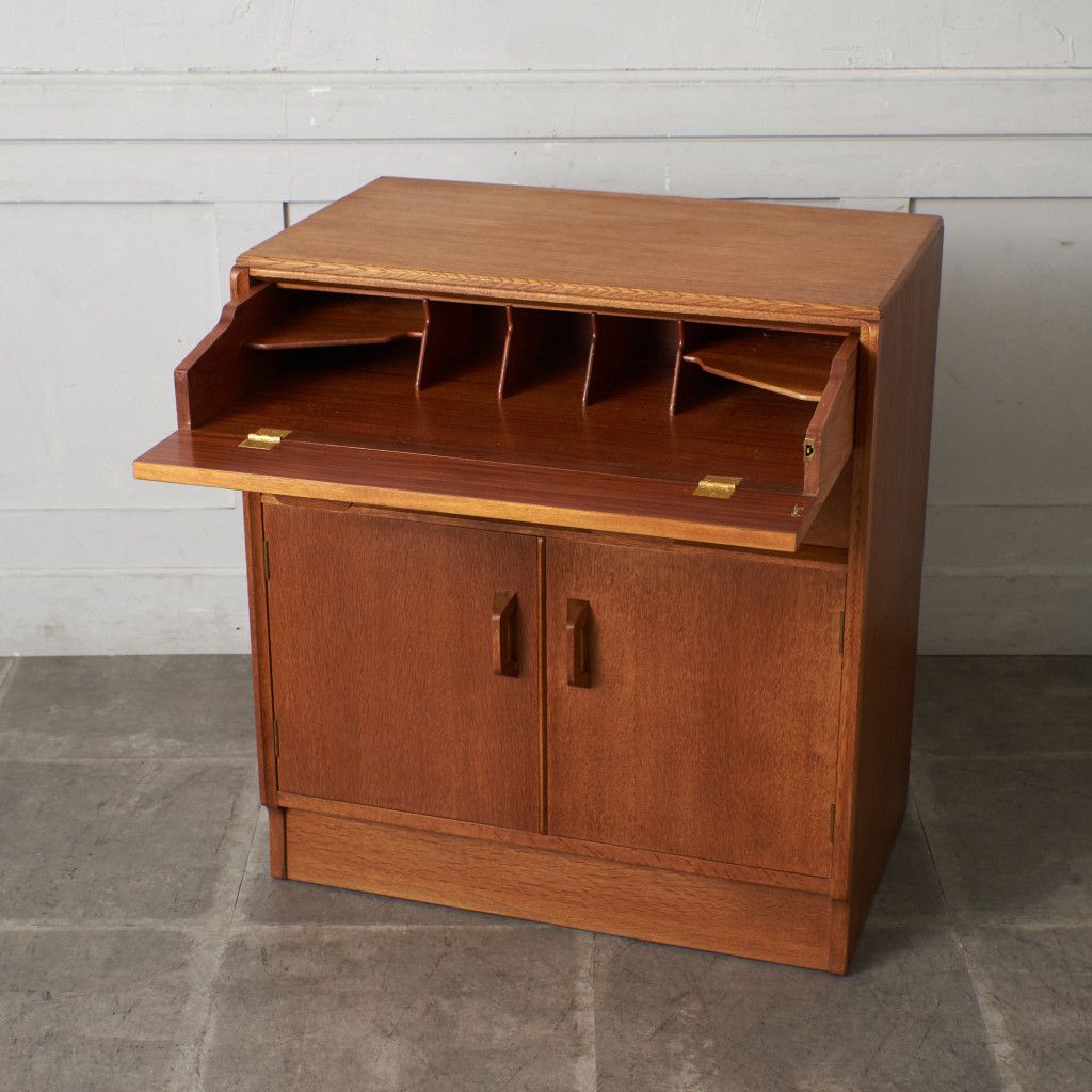 Brandon ビューロー付き サイドキャビネット