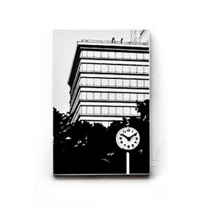 Canvasworks ビルの見える公園
