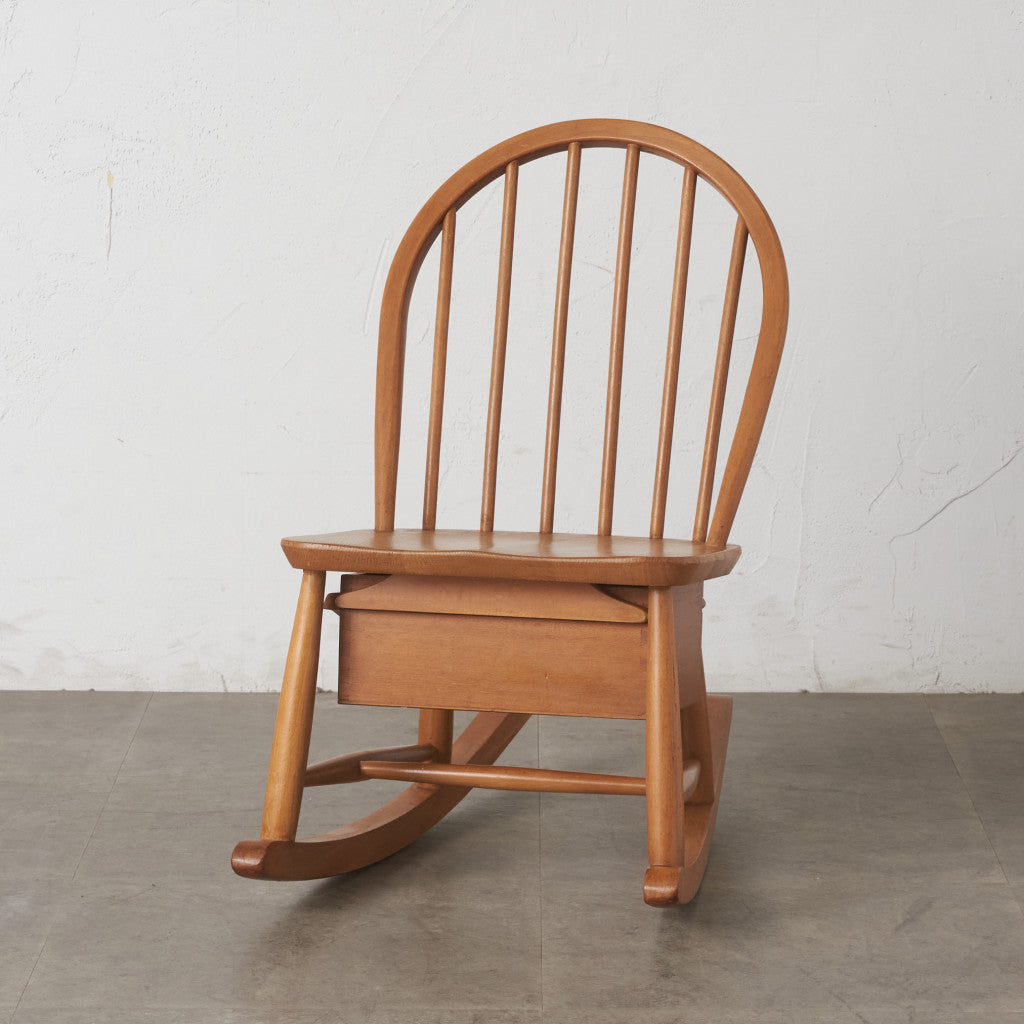 引き出し付き フープバック ナーシングチェア