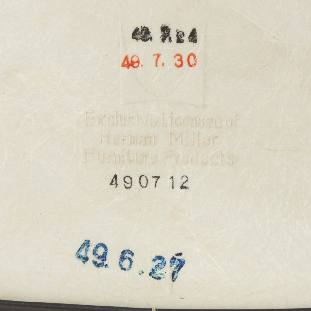 サイドシェルチェア スタッキングベース