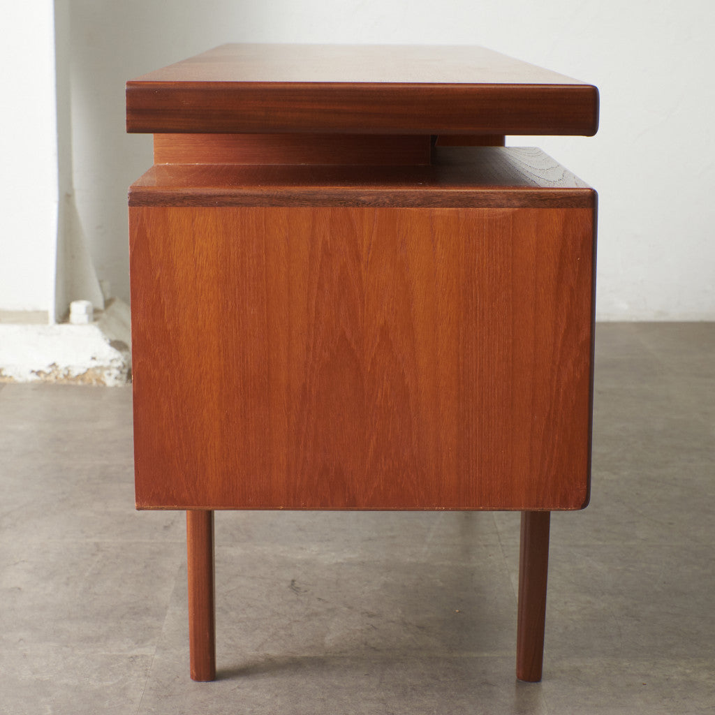 イギリス G-PLAN ビンテージ ニューフレスコ デスク チーク材 両袖机 イギリス G-PLAN ビンテージ ニューフレスコ デスク チーク材 両袖机