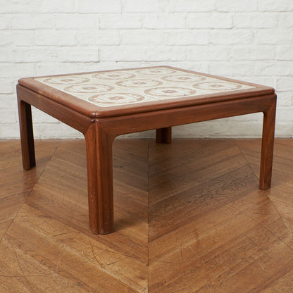 タイルトップ コーヒーテーブル