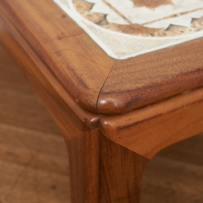 タイルトップ コーヒーテーブル