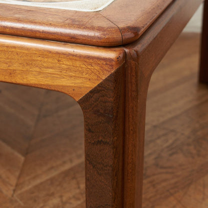 タイルトップ コーヒーテーブル