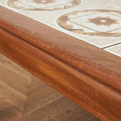 タイルトップ コーヒーテーブル