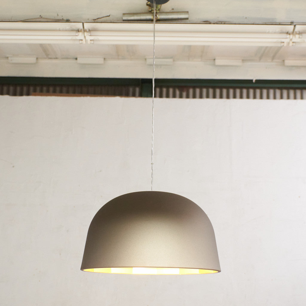 Empty 439/L ペンダントランプ