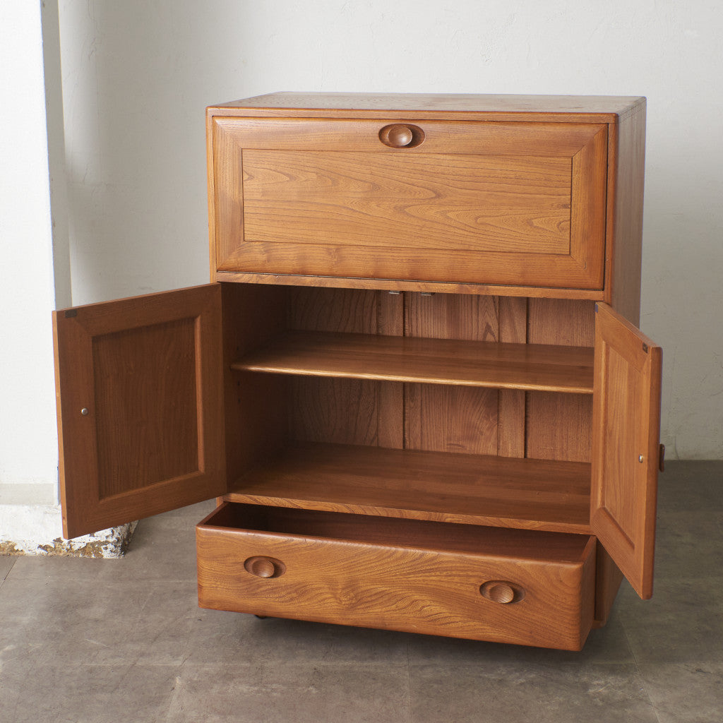 ウィンザー サービングキャビネット 469