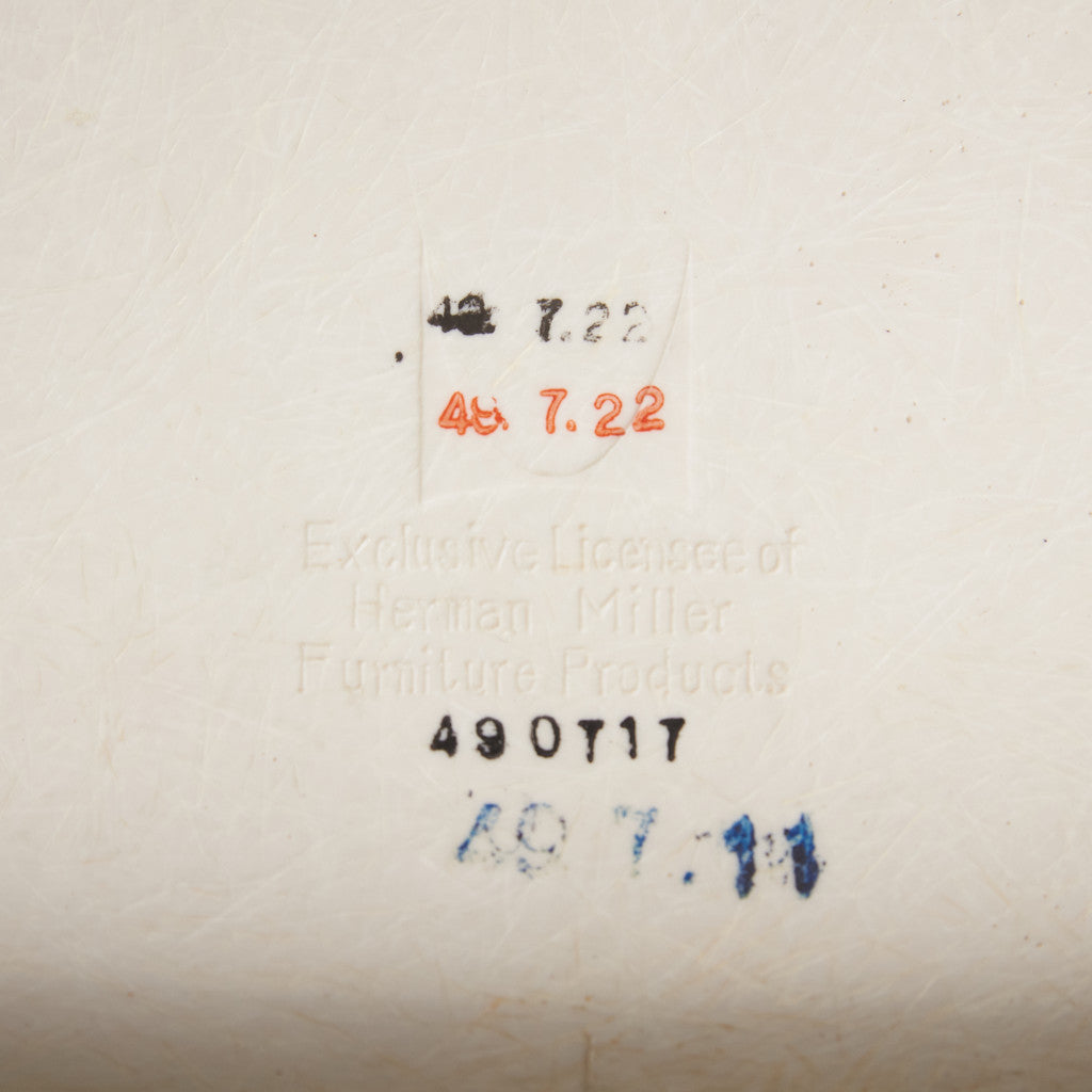 サイドシェルチェア スタッキングベース