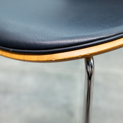 セブンチェア / フロントパディング