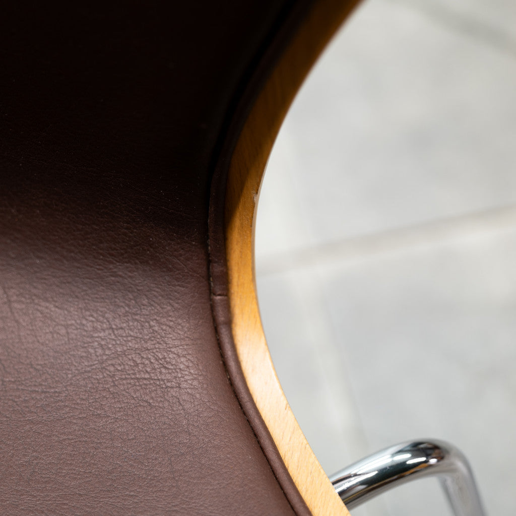 セブンチェア / フロントパディング