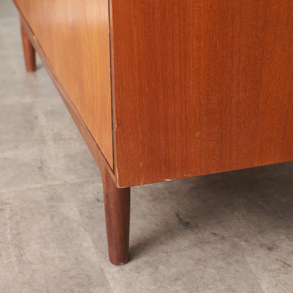 Danish ワードローブ