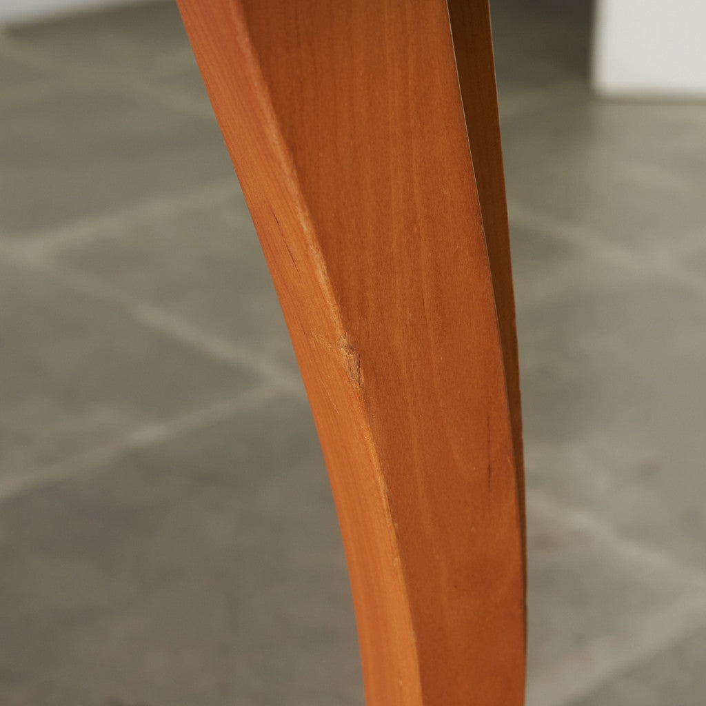 YPSILON 伸長式ダイニングテーブル