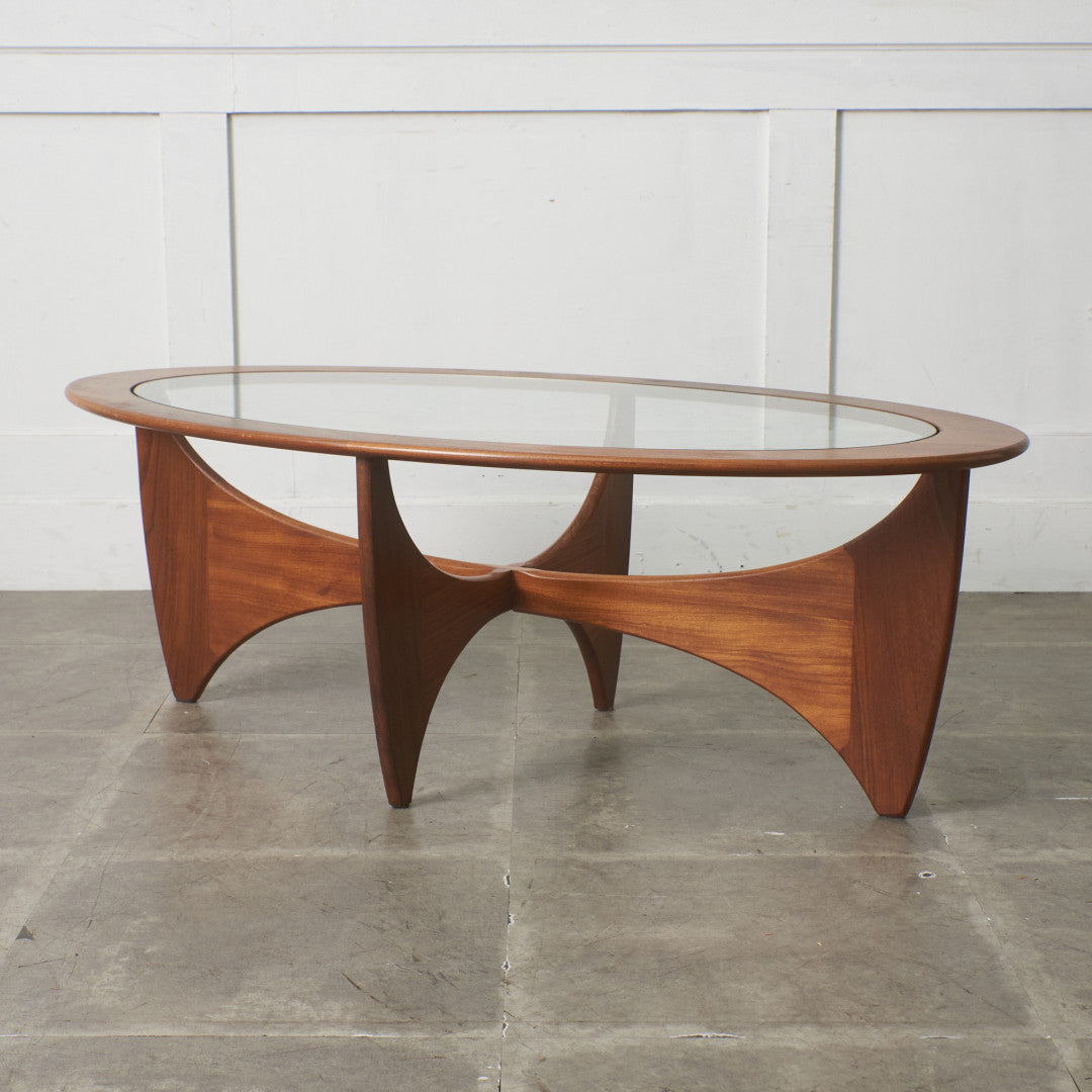 astro オーバルコーヒーテーブル