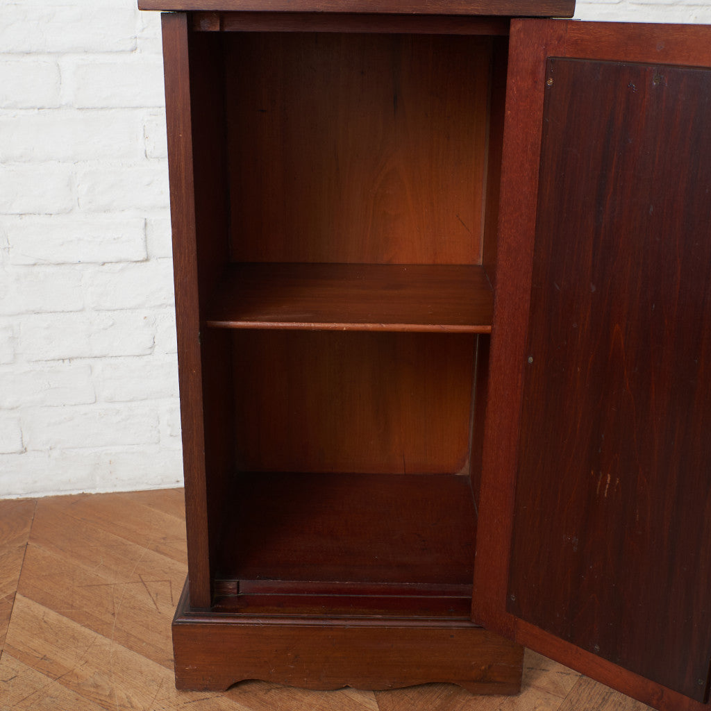 英国アンティーク ウォールナット材 スモールキャビネット