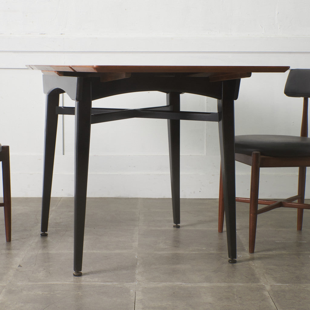 ヴィンテージ エクステンション ダイニングテーブル