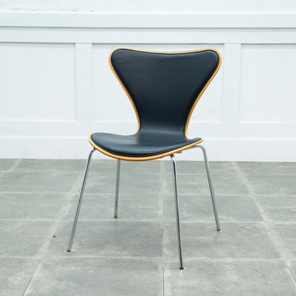 セブンチェア / フロントパディング