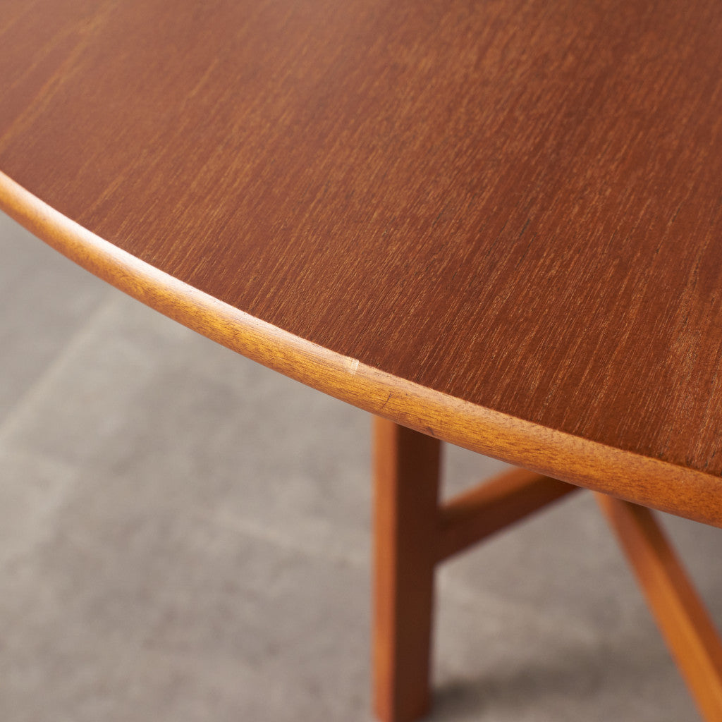 ドロップリーフゲートレッグテーブル