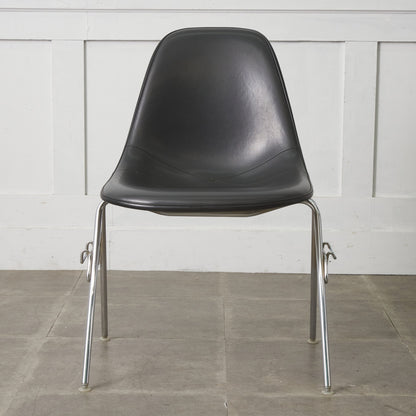 サイドシェルチェア スタッキングベース