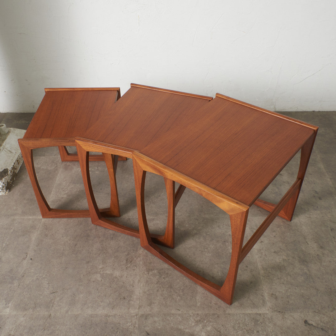 Quadrille ヴィンテージ ネストテーブル