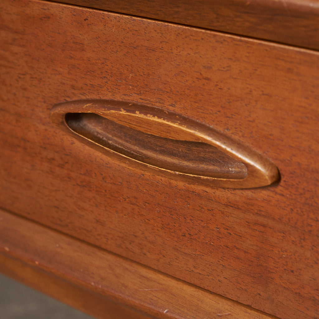 ヴィンテージ ナローガラスキャビネット