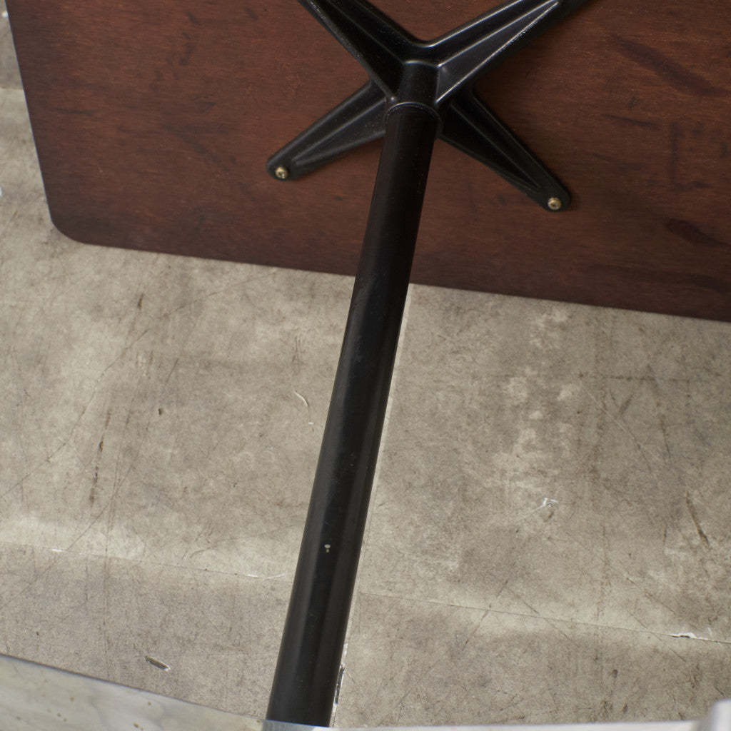 イームズ コントラクトベース テーブル