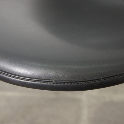 サイドシェルチェア スタッキングベース