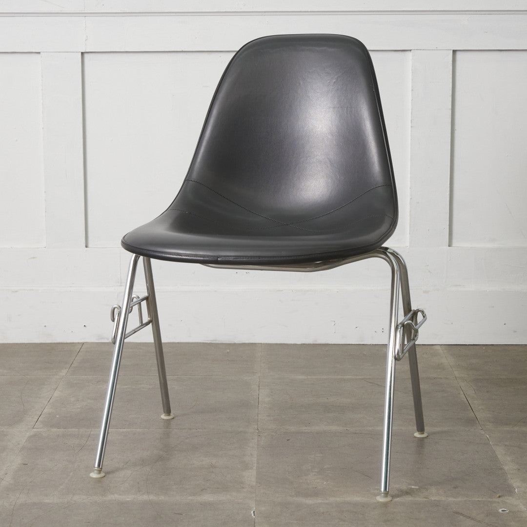 サイドシェルチェア スタッキングベース