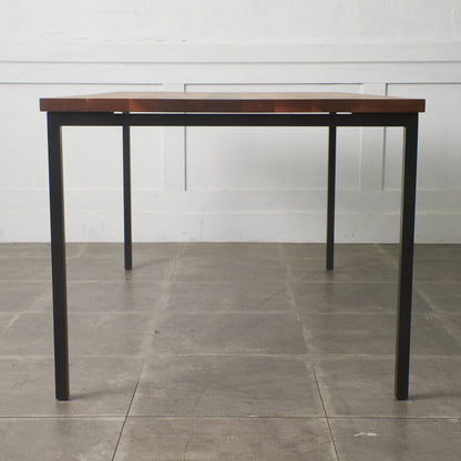 インダストリアルスタイル ダイニングテーブル