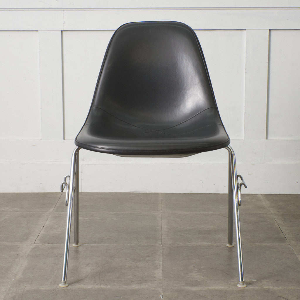 サイドシェルチェア スタッキングベース