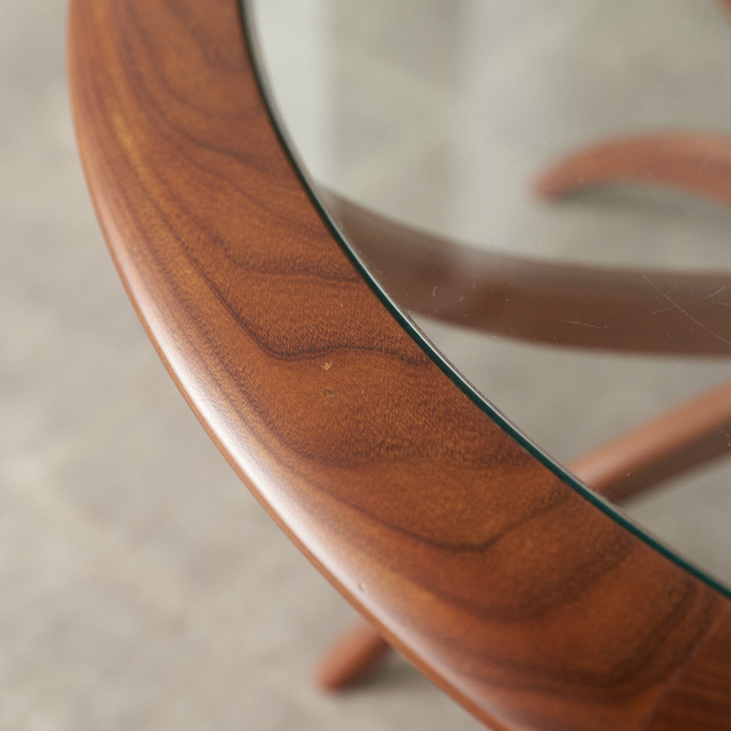 スパイダーコーヒーテーブル