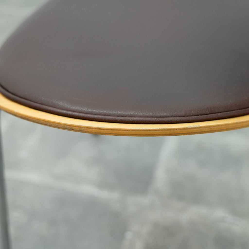 セブンチェア / フロントパディング