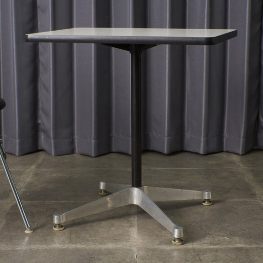 イームズ コントラクトベース テーブル