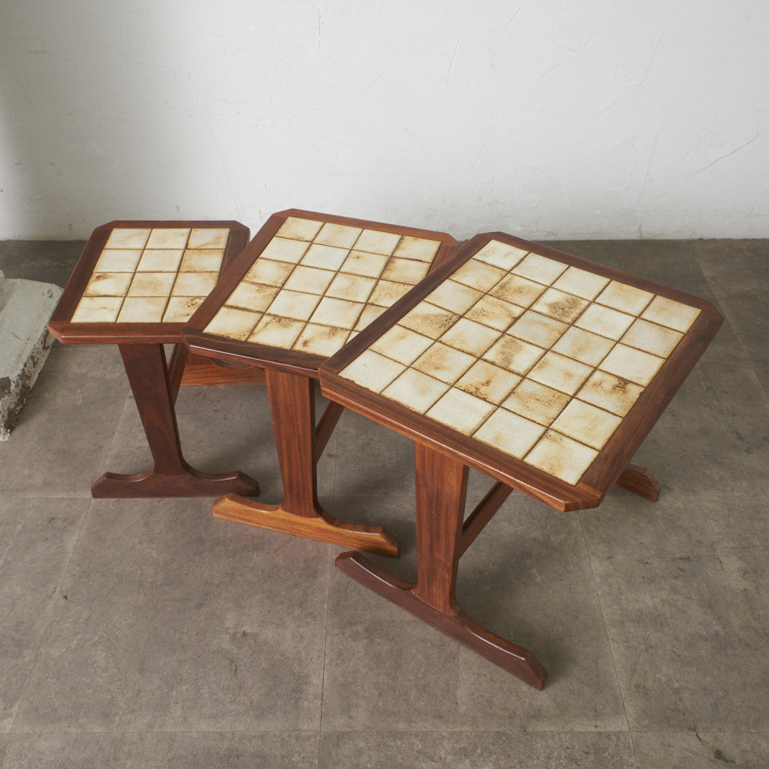 ヴィンテージ タイルトップ ネストテーブル (3585D)
